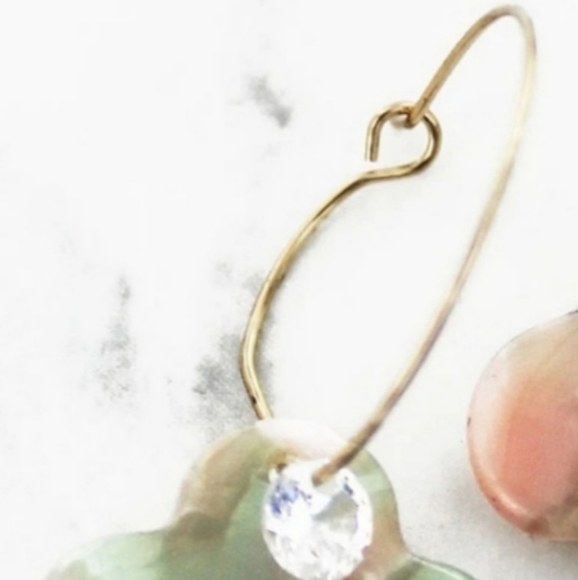 Multi Marbled Quatrefoil With Crystal Hoop Earring - Picture 3 of 4